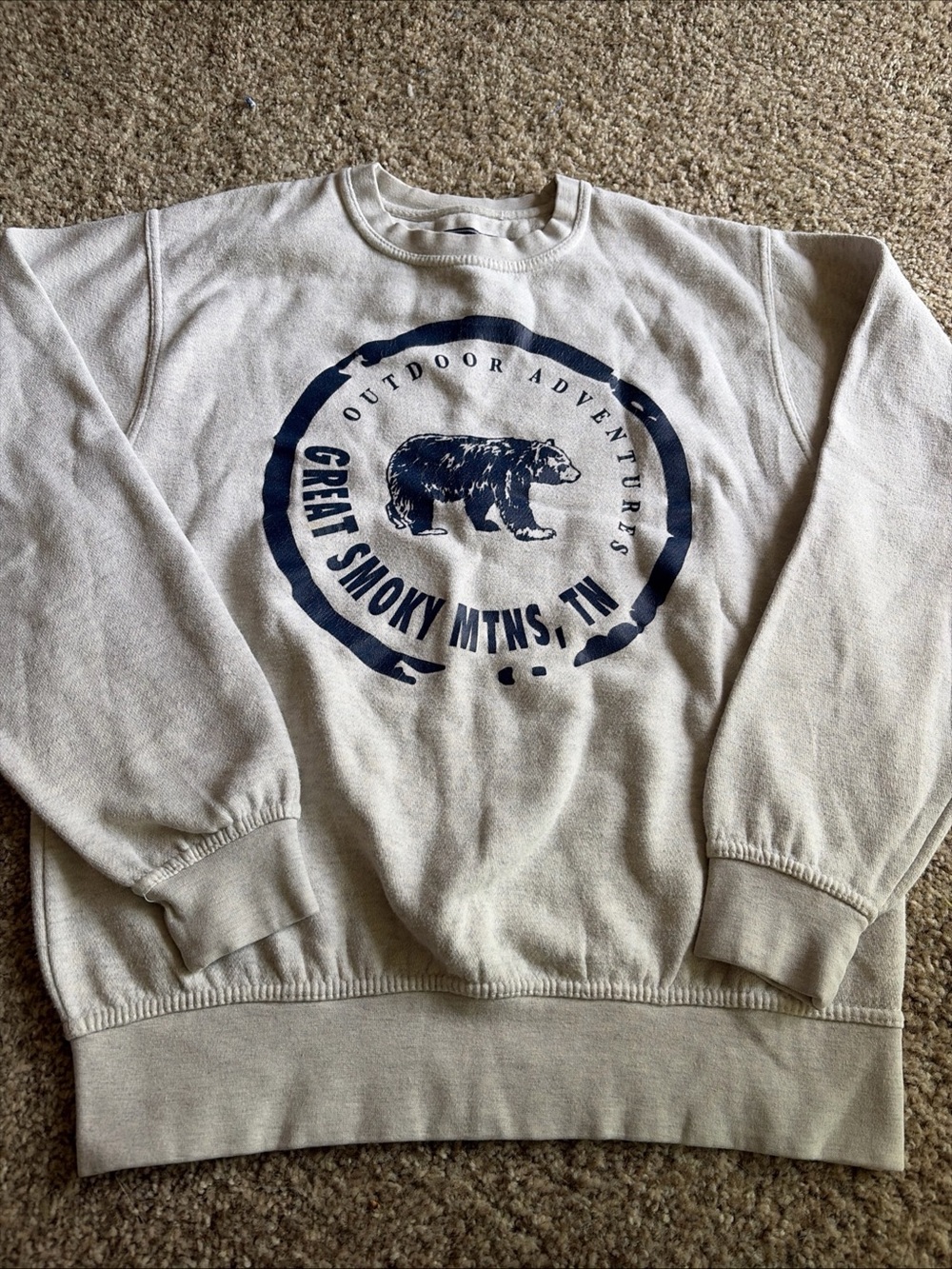 Great Smoky Mtns TN Bear Graphic Crewneck Sweater - Cream/White Adult Small